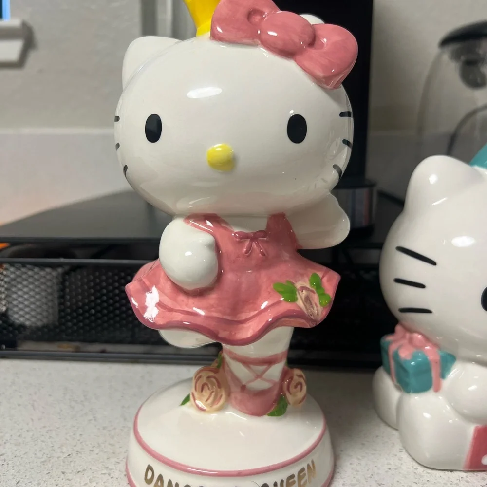 Hello Kitty Ballerina Figurine - Pink